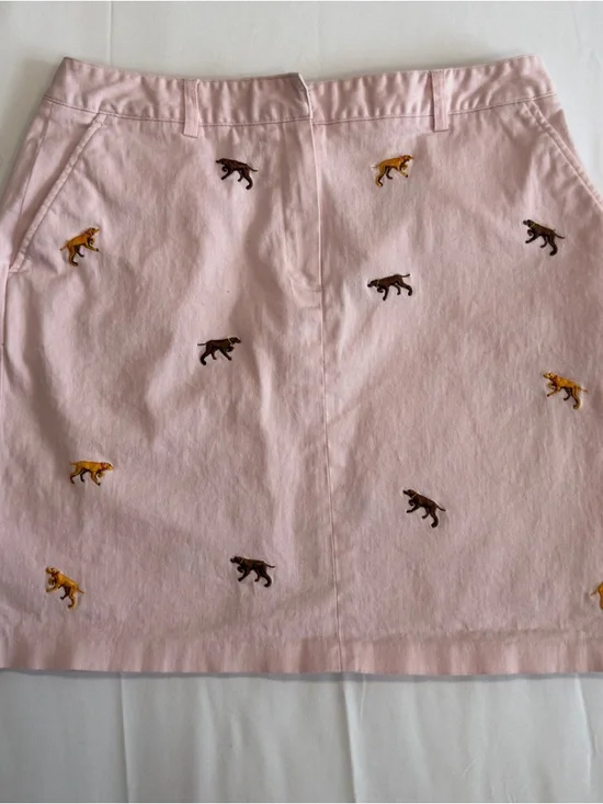 Larry Levine Pale Pink Mini Skirt with Embroidered Retrievers - Picture 4 of 11